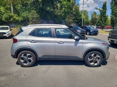 Used 2025 Hyundai Venue SEL
