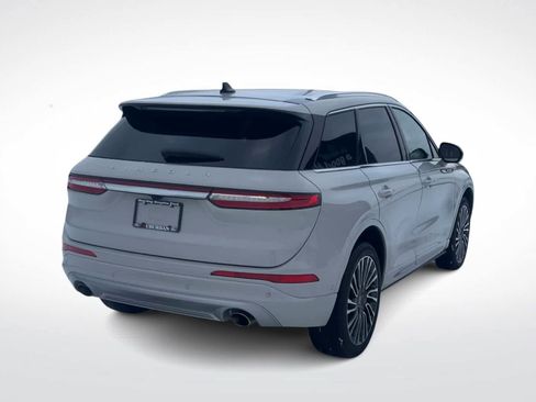 Used 2022 Lincoln Corsair Reserve w/ Equipment Group 201A image 8