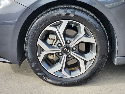 Certified 2021 Kia Forte LXS image 10