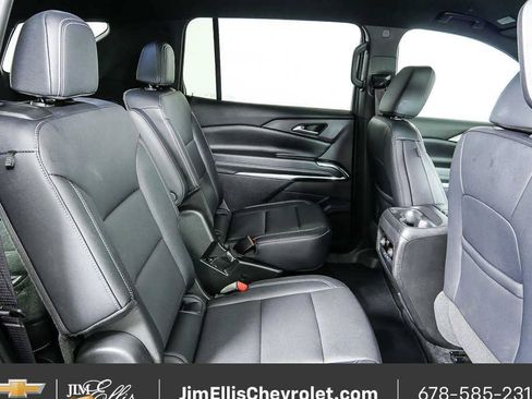 Certified 2025 Chevrolet Traverse LT FWD image 20
