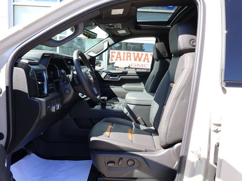 New 2026 GMC Sierra 1500 AT4 w/ AT4 Premium Package AWD/4WD image 15