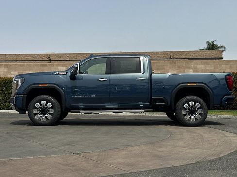 New 2026 GMC Sierra 2500 Denali w/ Max Trailering Package AWD/4WD image 7