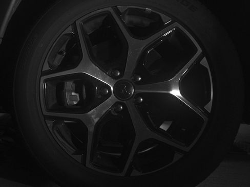 Used 2025 Jeep Compass Limited image 12