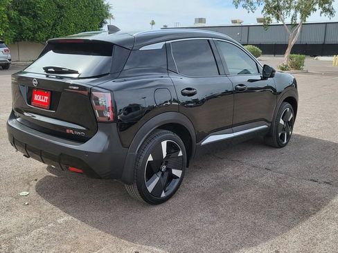 Used 2025 Nissan Kicks SR w/ SR Premium Package AWD/4WD image 9