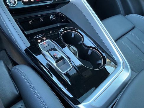 New 2025 Audi Q5 Prestige image 18