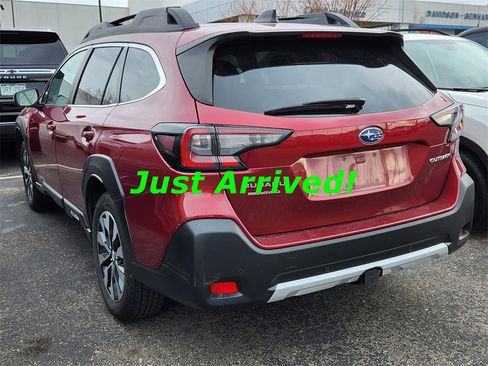 Used 2023 Subaru Outback Limited image 4