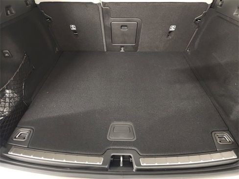 New 2026 Volvo XC60 B5 Ultra w/ Protection Package Premier image 34