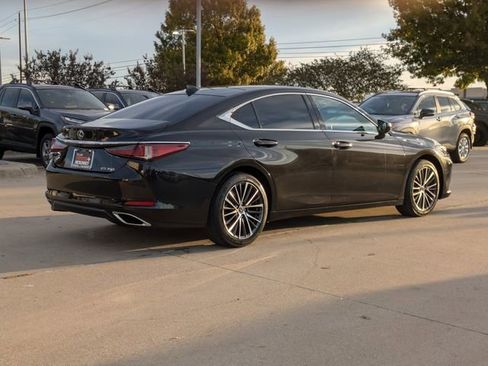Used 2022 Lexus ES 350 w/ Premium Package image 5