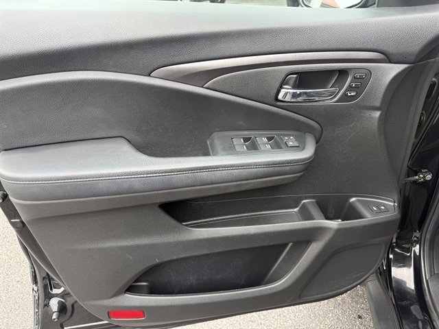 Used 2022 Honda Pilot Special Edition image 8