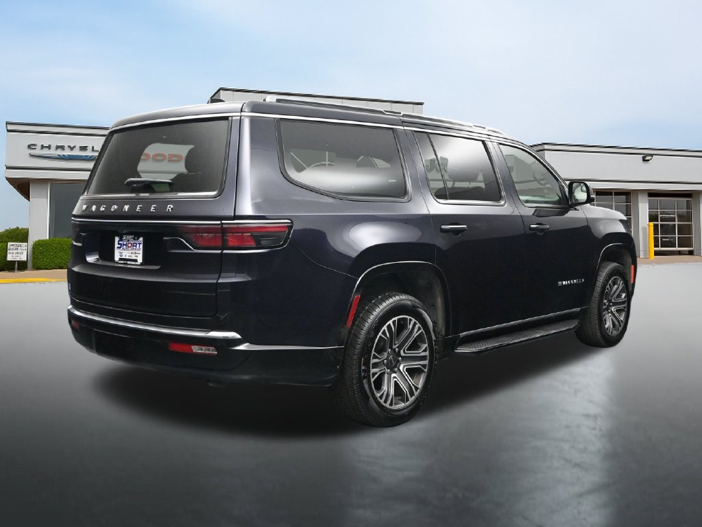Used 2025 Jeep Wagoneer 4WD image 5