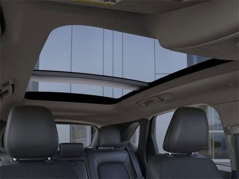 New 2025 Ford Escape SE w/ Class II Trailer Tow Package image 22