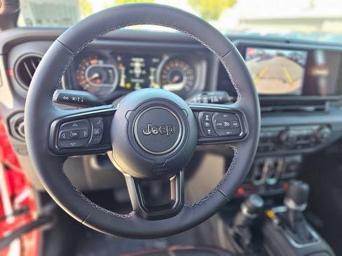 New 2026 Jeep Wrangler Unlimited Rubicon AWD/4WD image 25