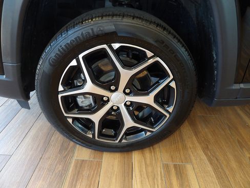 Used 2024 Jeep Compass Limited AWD/4WD image 10