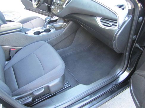 Used 2023 Chevrolet Malibu LT image 22