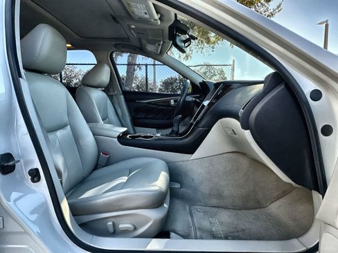 Used 2018 INFINITI Q50 Luxe w/ Essential Package (3.0T Luxe) image 14