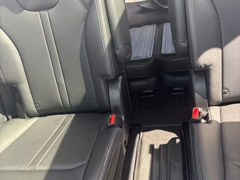 Used 2023 Kia Sorento SX image 27