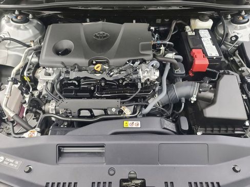 Used 2024 Toyota Camry SE image 36