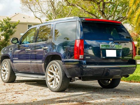 Used 2009 Cadillac Escalade AWD image 6