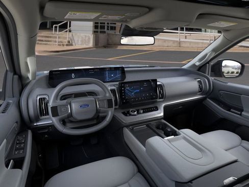 New 2025 Ford Expedition Active image 11