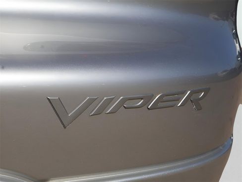 Used 2003 Dodge Viper SRT-10 image 8