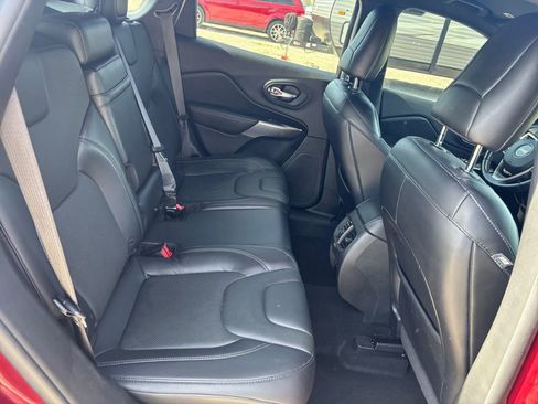 Used 2019 Jeep Cherokee High Altitude AWD/4WD image 33