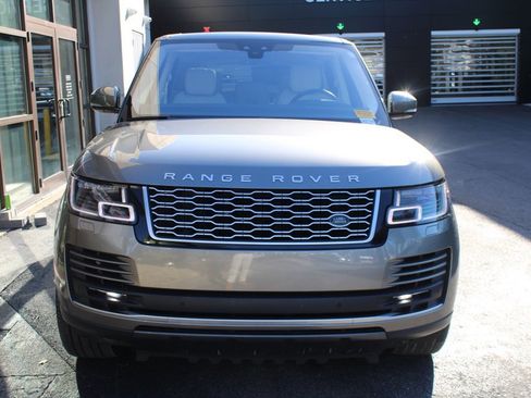 Used 2022 Land Rover Range Rover Westminster Edition image 3