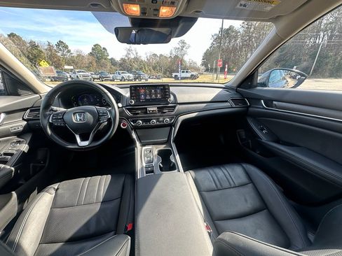 Used 2022 Honda Accord Touring image 16