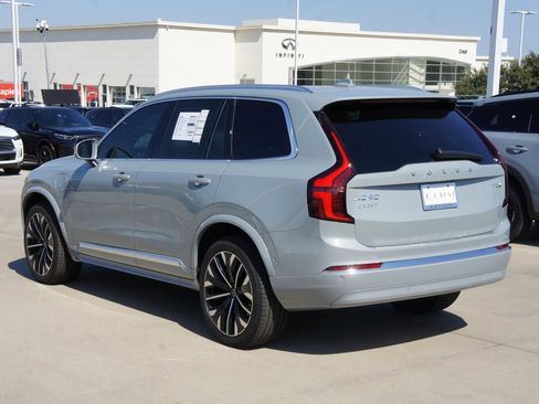 New 2025 Volvo XC90 T8 Plus w/ Protection Package Premier image 5
