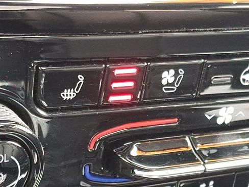 Used 2023 Jeep Grand Cherokee 30th Anniversary image 24