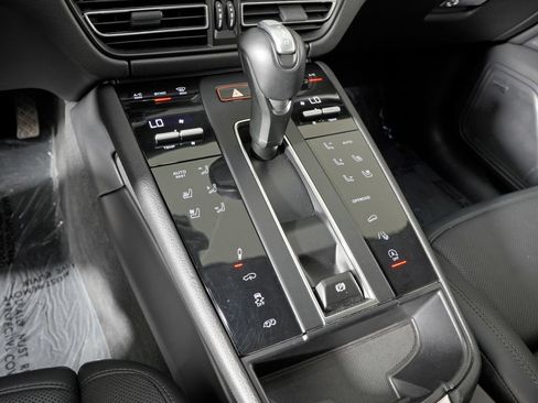 Used 2024 Porsche Macan GTS w/ Premium Plus Package AWD/4WD image 32