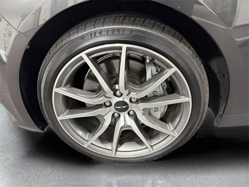 Used 2025 Genesis G70 2.5T image 36