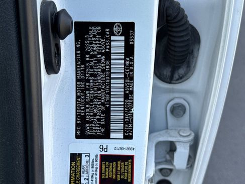Used 2016 Toyota Camry LE FWD image 40