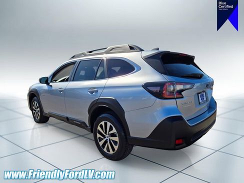Used 2025 Subaru Outback Premium AWD/4WD image 5