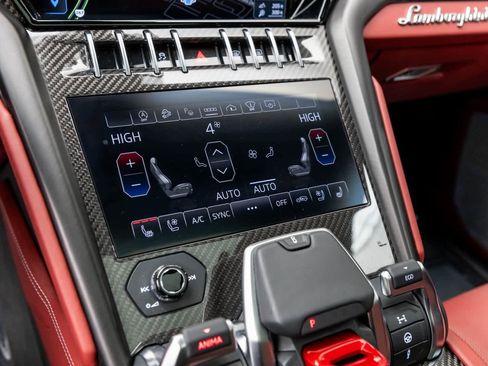 Used 2023 Lamborghini Urus S image 39