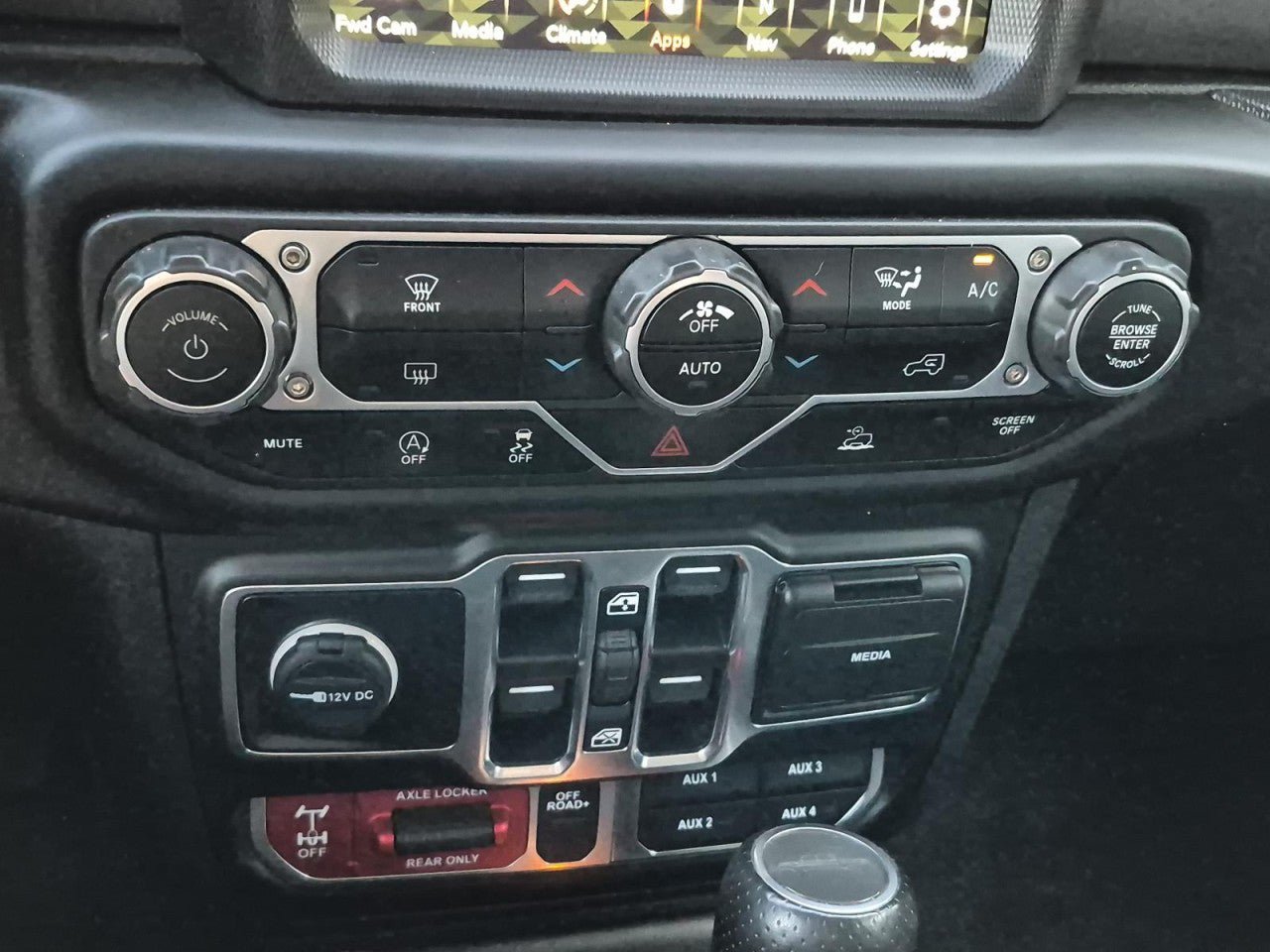 Used 2023 Jeep Gladiator Mojave AWD/4WD image 30