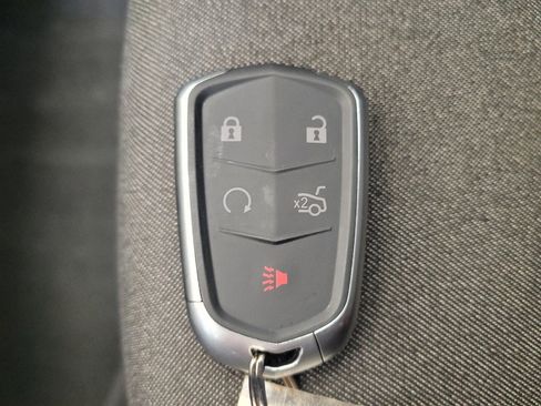 Used 2021 Chevrolet Equinox LT FWD image 32