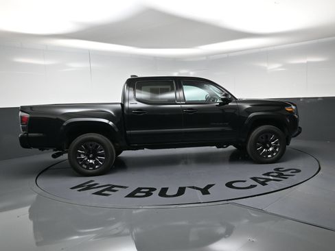 Used 2023 Toyota Tacoma Limited w/ Nightshade Package AWD/4WD image 10
