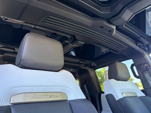 Used 2025 GMC Hummer EV 3X AWD/4WD image 26
