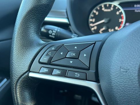 Used 2023 Nissan Altima 2.5 SV image 11