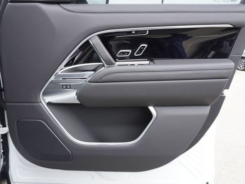 New 2026 Land Rover Range Rover Long Wheelbase SE AWD/4WD image 21