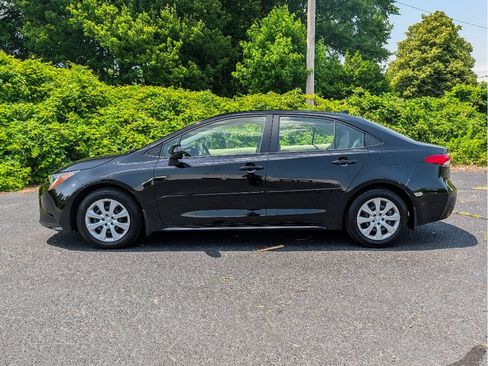 Used 2024 Toyota Corolla LE FWD image 9