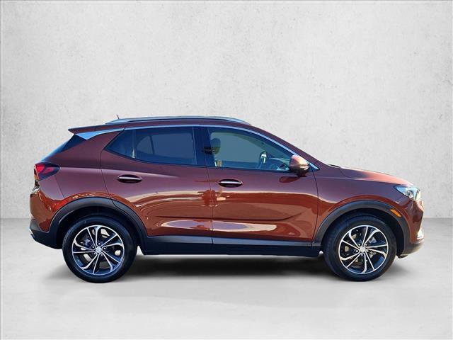 Used 2020 Buick Encore GX Essence w/ Advanced Technology Package FWD image 4