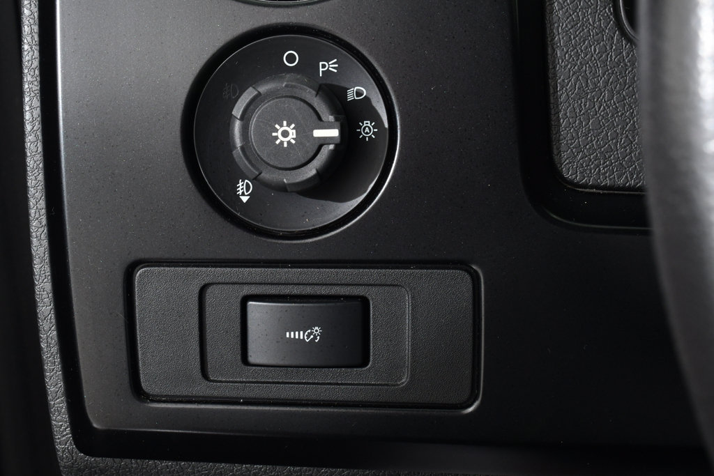 Used 2013 Ford F150 FX4 w/ Luxury Equipment Group AWD/4WD image 32