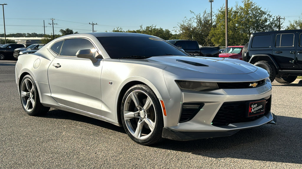 Used 2018 Chevrolet Camaro SS RWD image 31