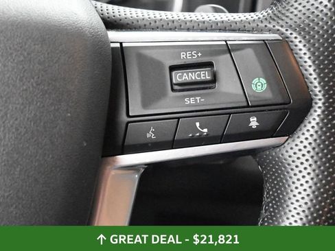 Used 2024 Mitsubishi Outlander SE image 42