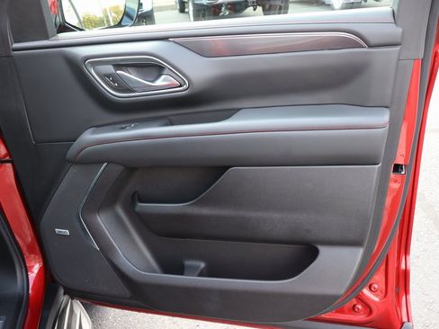 Used 2024 Chevrolet Suburban RST w/ Luxury Package image 30