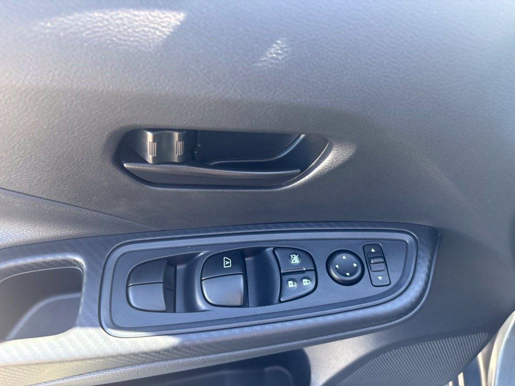 Used 2025 Nissan Versa S w/ Trunk Package FWD image 10