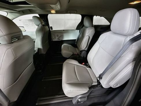 New 2026 Toyota Sienna XLE AWD/4WD image 25