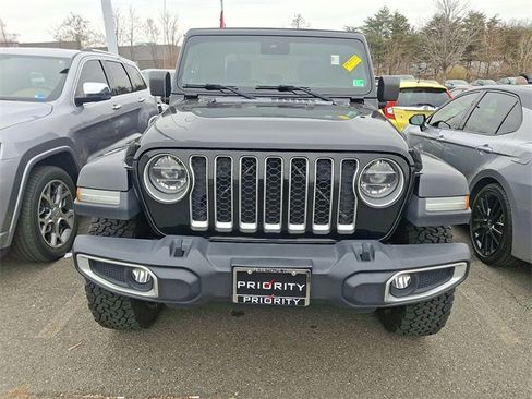 Used 2020 Jeep Gladiator Overland w/ Dual Top Group image 8