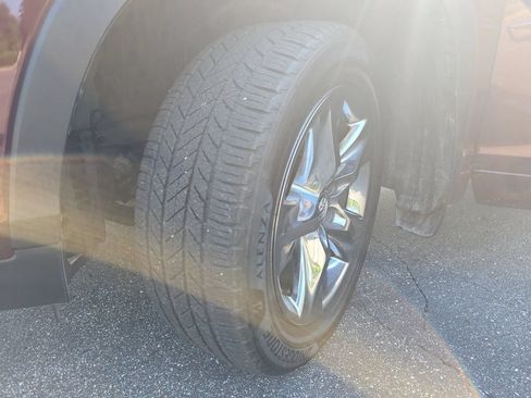 Certified 2019 Toyota Highlander Limited Platinum AWD/4WD image 37
